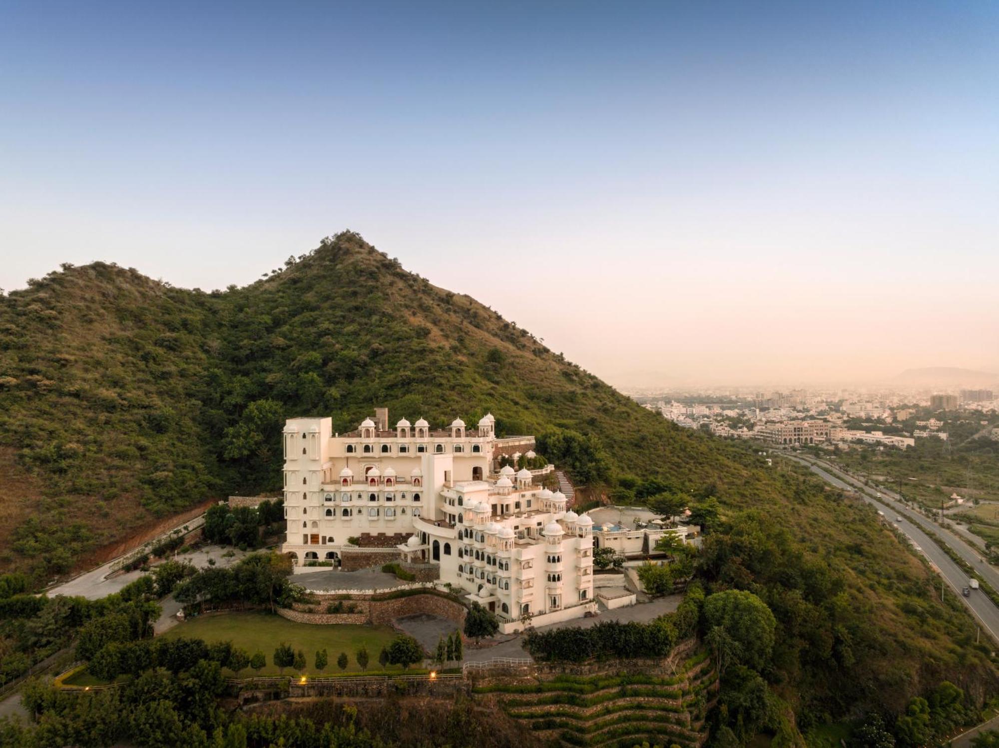 Bhairavgarh Palace أُودايبور المظهر الخارجي الصورة