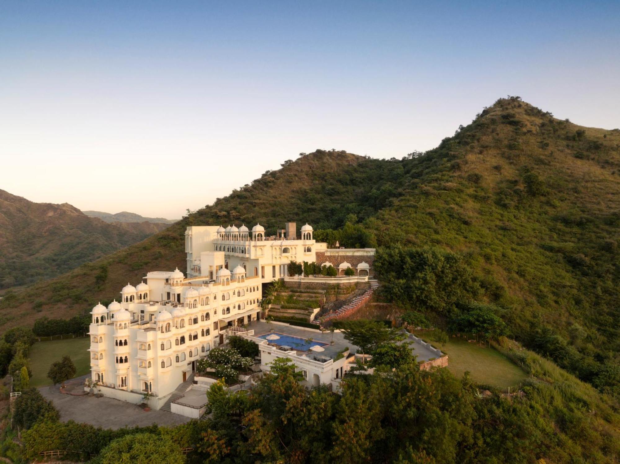 Bhairavgarh Palace أُودايبور المظهر الخارجي الصورة